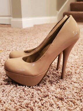 Bamboo Platform Stilettos Nude Faux Patent Leather Size 6 - Never Worn
